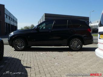 BREYTON VELGEN LS 2 ZWART GEPOLIJST IN 21 INCH ONDER EEN BMW X 5 