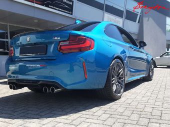 BREYTON WHEELS SPIRIT R IN MATT GUN IN BREEDSET 19 INCH GEMONTEERD ONDER EEN BMW M2