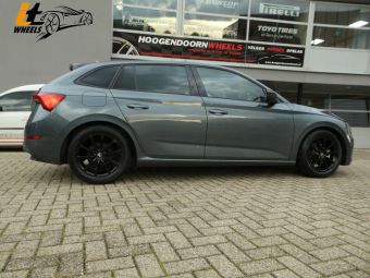 IT WHEELS ALICE 16 INCH VELGEN ZWART MET WINTERBANDEN GEMONTEERD ONDER EEN SKODA SCALA 