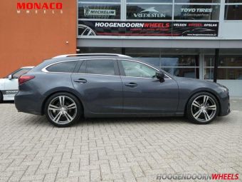 MONACO VELGEN GP 4 ANTRACIET IN 19 INCH GEMONTEERD ONDER EEN MAZDA 6